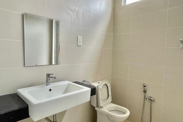 Horizon Hills @ The Green / Double Storey Terrace House