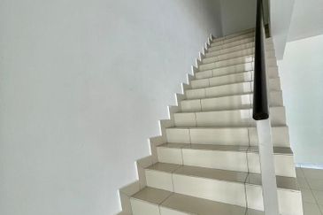 Horizon Hills @ The Green / Double Storey Terrace House