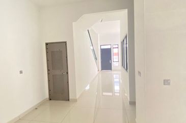 The Canal Garden South, Horizon Hills