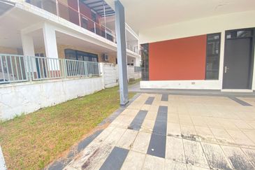 The Canal Garden South, Horizon Hills