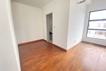 The Canal Garden South, Horizon Hills