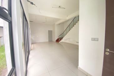 The Canal Garden South, Horizon Hills