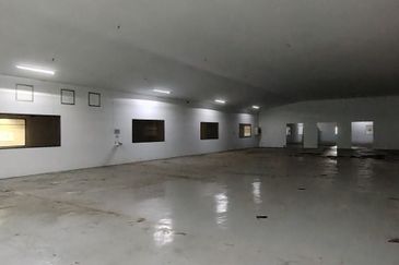 Detached Factory for rent tmn Sri Yaacob 