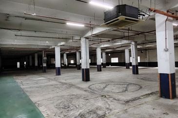 Detached Factory for rent tmn Sri Yaacob 