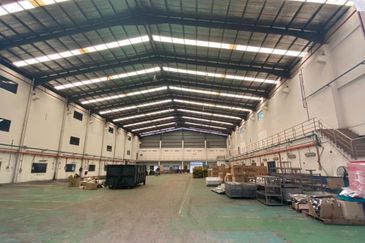 Detached Factory for rent tmn Sri Yaacob 