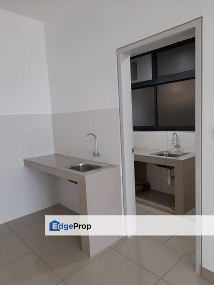 Well Kept Partially Furnished 2 Car Park  Nearby MRT 2, Kuala Lumpur, Kepong