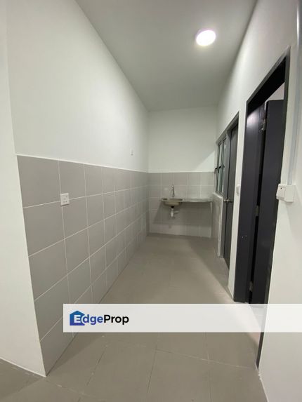 Prime Area Well Kept Basic Unit Parking Nearby MRT 2, Kuala Lumpur, Kepong