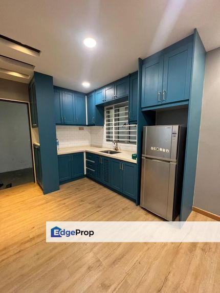 Below Market Prime Area Almost Fully Furnished with Parking, Kuala Lumpur, Kepong