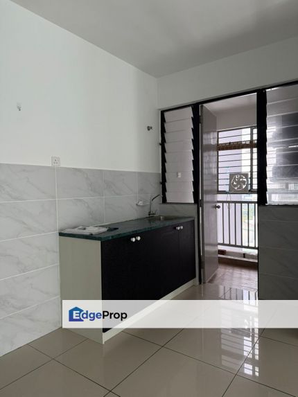 Prime Area Partially Furnished 2 Parking Nearby MRT 2, Kuala Lumpur, Kepong