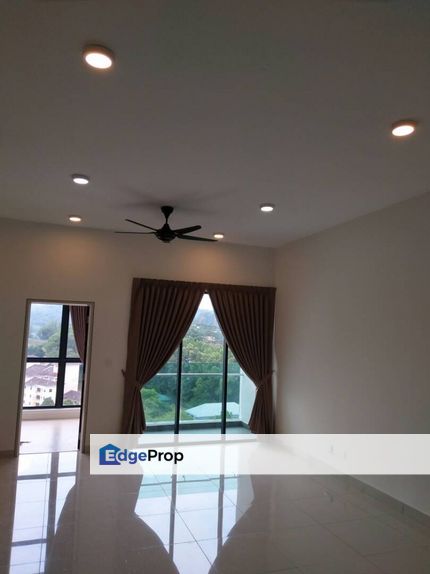 Well Kept Partially Furnished with Parking Nearby elayang hospital, Selangor, Selayang