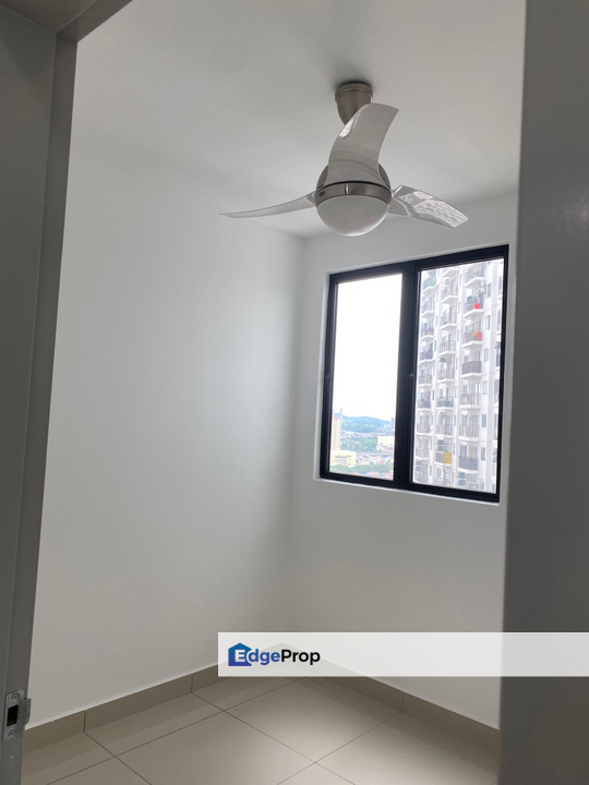 Prime Area Partailly Furnished V 2 Parking Nearby Aeon Mall Restaurant, Kuala Lumpur, Kepong