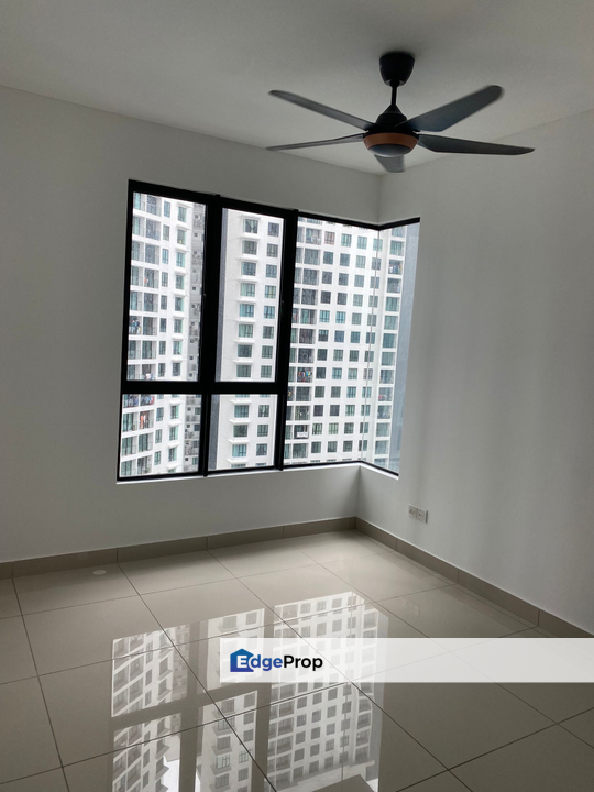 Prime Area Partailly Furnished V 2 Parking Nearby Aeon Mall Restaurant, Kuala Lumpur, Kepong