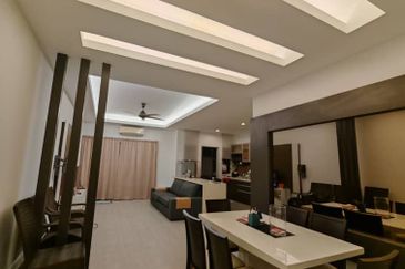 First Residence (Residensi Unggul)