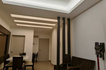 First Residence (Residensi Unggul)