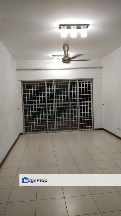 Below Market Value Renovated move in Codition With Parking Naerby Mall, Kuala Lumpur, Bandar Menjalara