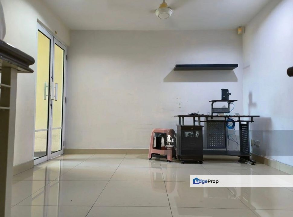 Below Market Gated Guarded Renovated Extended  Easy Parking Easy Exit, Kuala Lumpur, Kepong