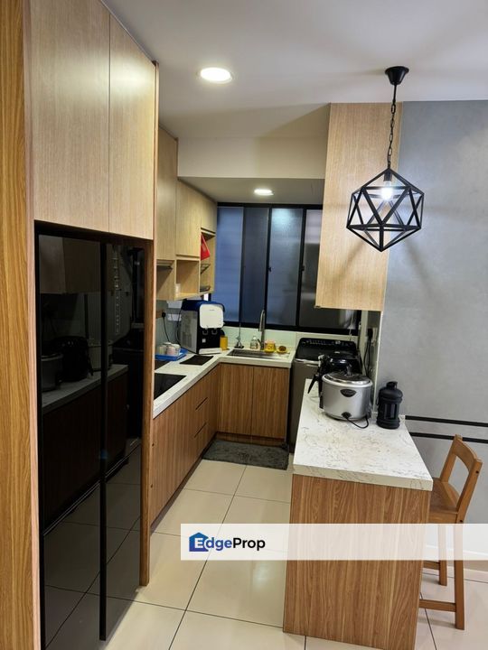Prime Area Fully Renovated Partailly Furnished Move in Condition with 2 Parking , Kuala Lumpur, Kepong