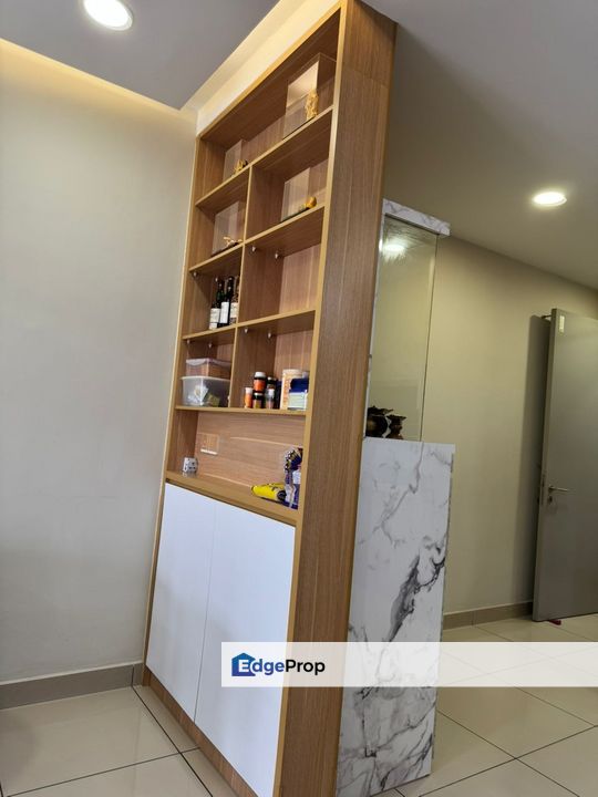 Prime Area Fully Renovated Partailly Furnished Move in Condition with 2 Parking , Kuala Lumpur, Kepong