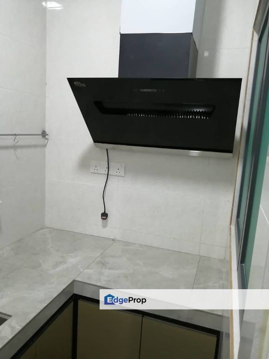Below Market Move in Condition Fully Renovated with 2 Parking, Kuala Lumpur, Kepong