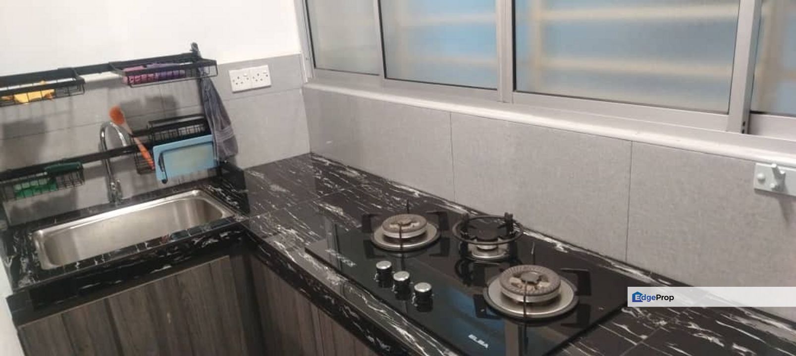 Well Kept Fully Furnished with Parking Nearby MRT, Kuala Lumpur, Kepong