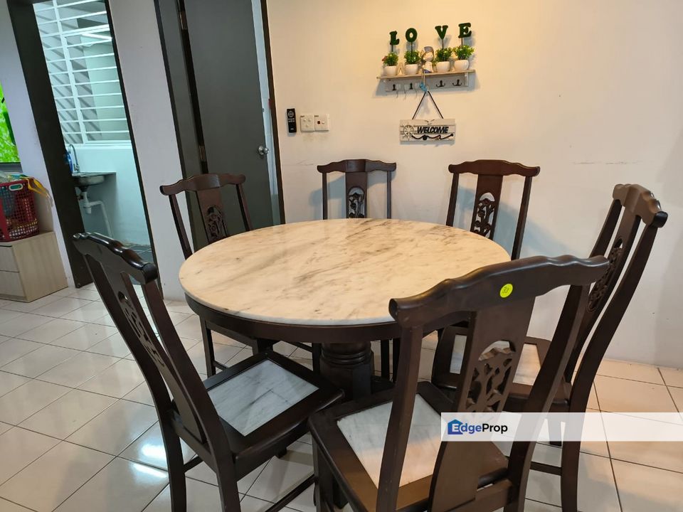 Well Kept Fully Furnished with Parking Nearby MRT, Kuala Lumpur, Kepong