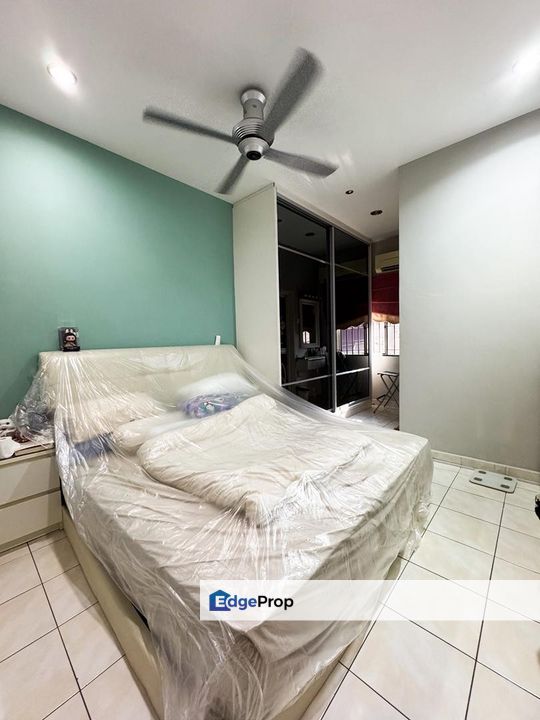 Well Kept Renovated Fully Furnished Nearby Mall MRT Restaurant, Kuala Lumpur, Kepong