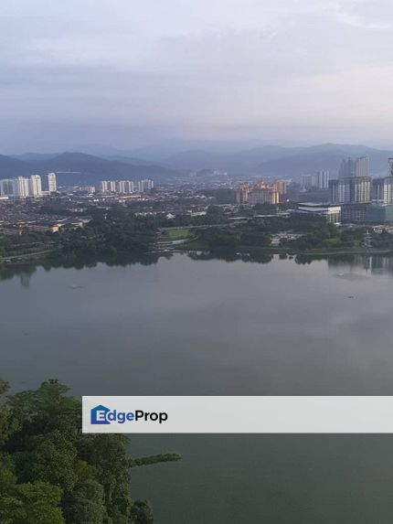 Well kept Fully Furnished Facing Lake, Kuala Lumpur, Kepong