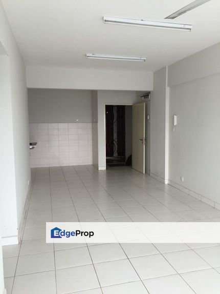 Well Kept near by mrt 2 below market first residence kepong, Kuala Lumpur, Kepong