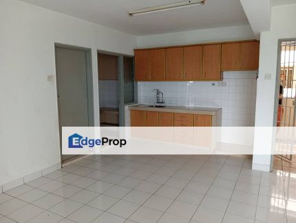 Well Kept Partially Furnished 1 Parking Freehold 100% Loan Cash Back, Kuala Lumpur, Kepong