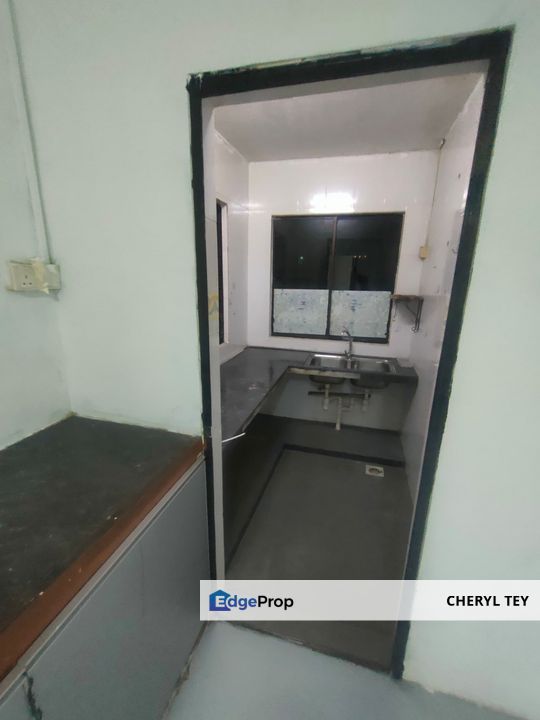 Taman Sri Yaacob 1.5 Storey Terrace House For Rent, Johor, Skudai