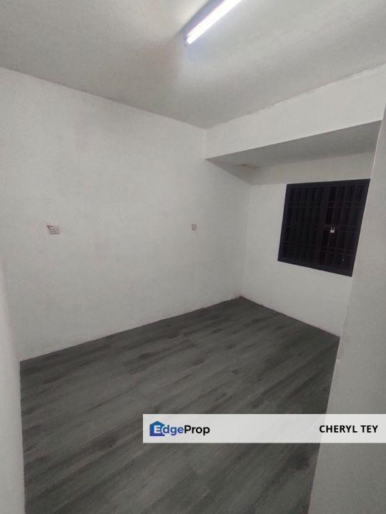 Taman Sri Yaacob 1.5 Storey Terrace House For Rent, Johor, Skudai