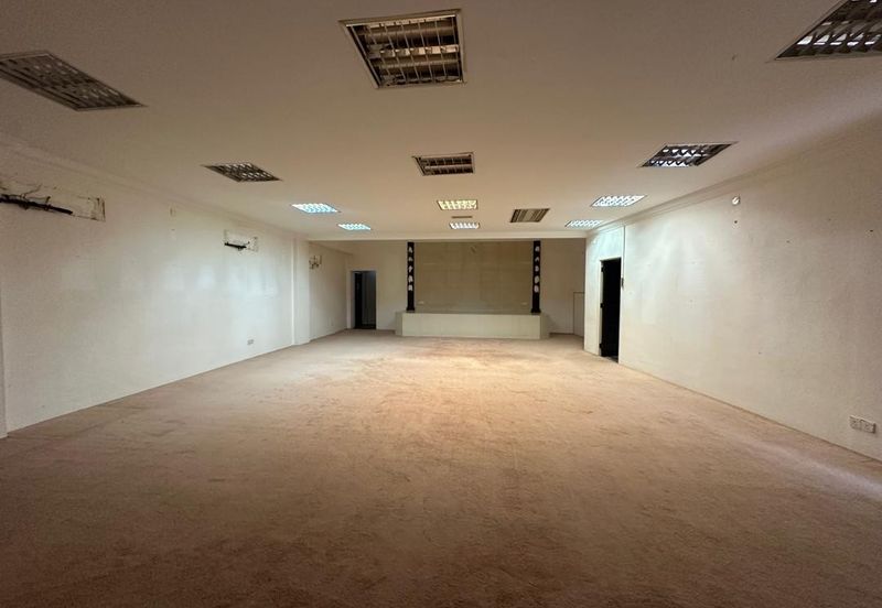 4 Storey Commercial Building For Sales Georgetown Jalan Pahang CHEAPEST PRICE EVER Good Condition 