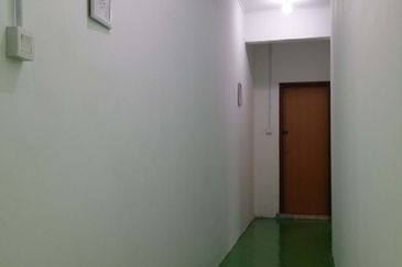 Affordable Office Space @ Putra Nilai for Rent