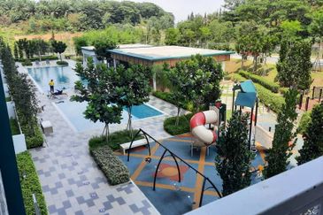 Tangerine Suites @ Sunsuria City