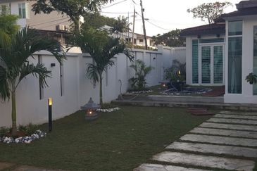 Damansara Jaya 2 Storey Corner House for Sale