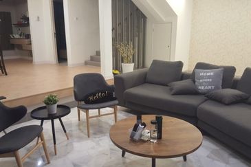 Damansara Jaya 2 Storey Corner House for Sale