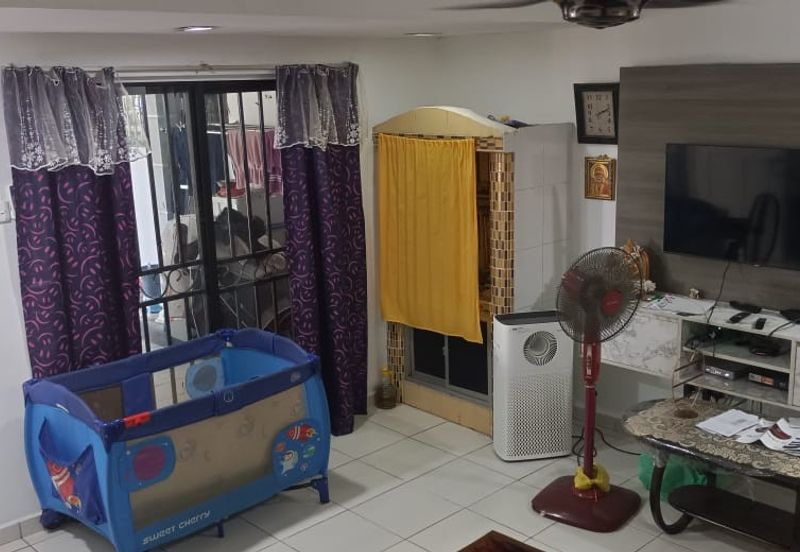 TAMAN UNIVERSITY INDAH