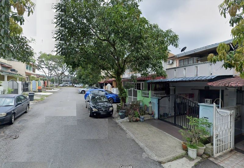 TAMAN UNIVERSITY INDAH