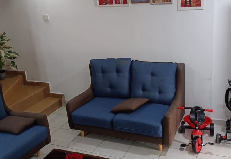 TAMAN UNIVERSITY INDAH