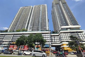 Service Apartment @ KL Traders Square Residences for SALE