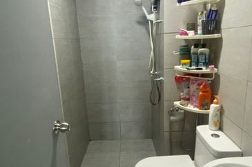 Service Apartment @ KL Traders Square Residences for SALE