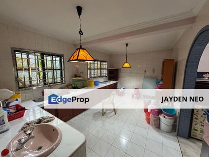 Skudai 士古来 @ 皇后区Skudai Baru - Jalan Hang Jebat 稀有角头双层廉价出售 地超大, Johor, Skudai