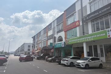 Crest @ Austin Emerald 1