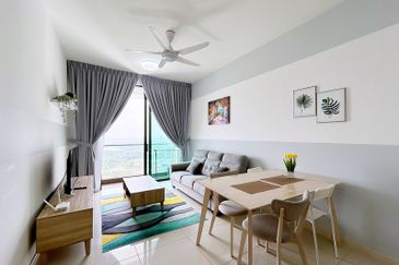 The M @ Medini Macrolink