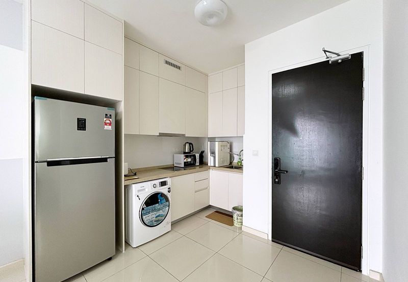 The M @ Medini Macrolink