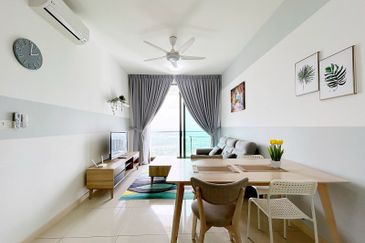 The M @ Medini Macrolink