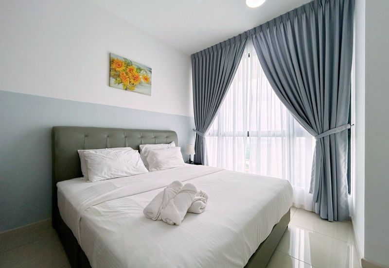 The M @ Medini Macrolink