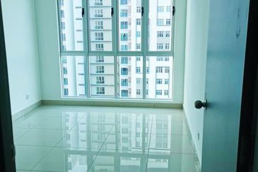 Meridin Bayvue Apartment