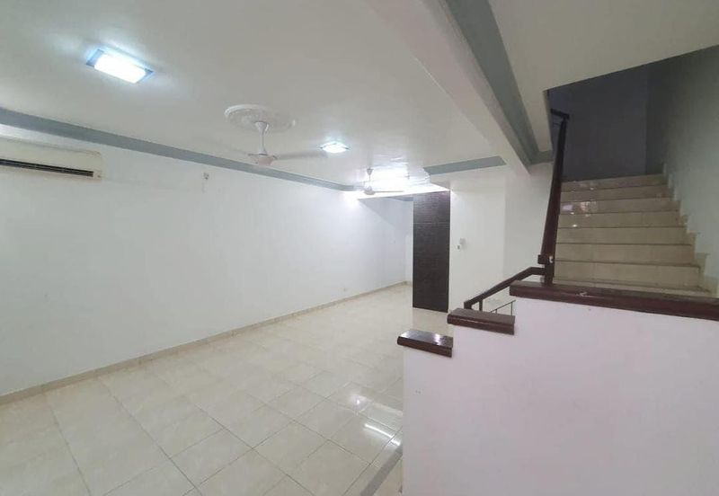 Taman Austin Perdana