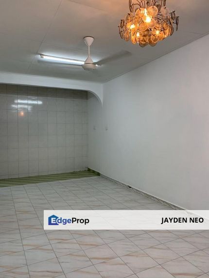 Taman Johor,Jalan Sumalayang,Rare Unit,Near Paradigm Mall,Good Condition, Johor, Johor Bahru